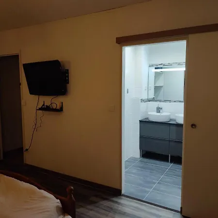 Grande Cosy Avec Salle De Bain Privative Lassigny